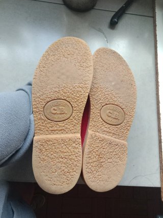 Botines rojos de ante