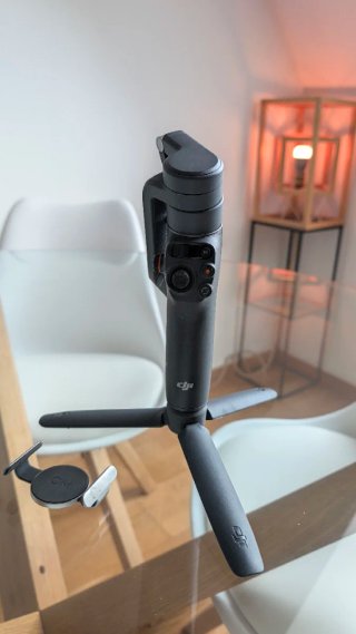 DJI Osmo Mobile 6 Gimbal