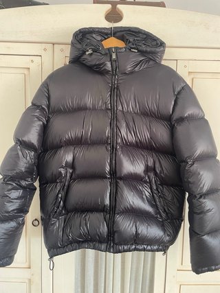 Chaqueta plumífero negra hombre