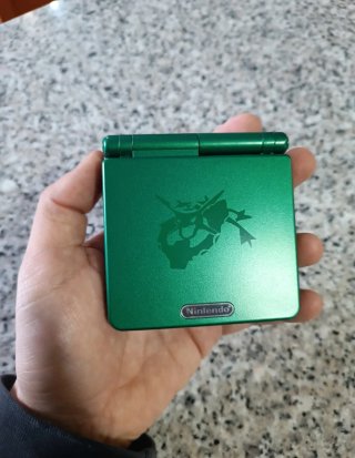 Game Boy Advance SP Verde Rayquaza