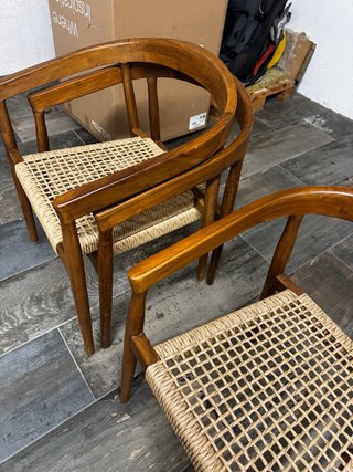 Silla de comedor con reposabrazos