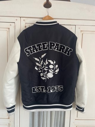 Chaqueta Zara Béisbolera Negra y Blanca Talla M