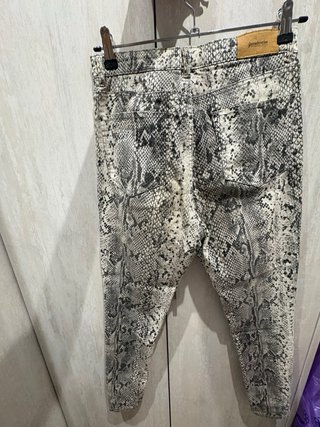 Pantalón Vaquero Stradivarius Animal Print