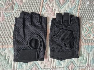 Guantes de Gimnasio sin Dedos Negros
