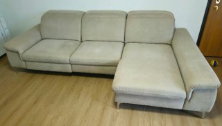 Divano con penisola beige