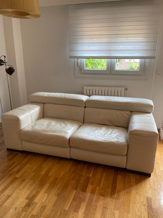 Sofá de Piel Beige
