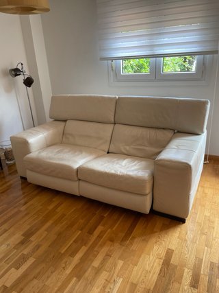 Sofá de Piel Beige