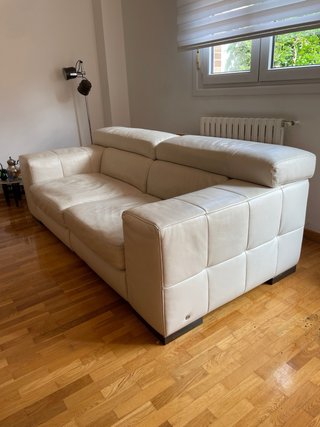 Sofá de Piel Beige