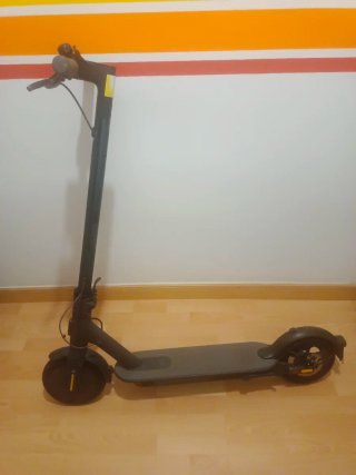 Patinete Eléctrico Xiaomi Essential