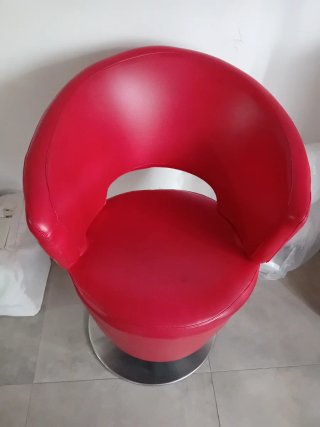 Sillón de diseño rojo