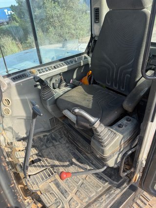 EXCAVADORA BOBCAT E80 - 8,3 TONELADAS - AÑO 2009