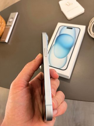 iPhone 15 Azul Impecable