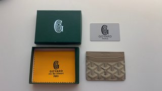 Tarjetero Goyard Beige Leer descripción