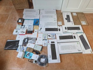 Pack Tecnología: Teclados, Auriculares y Más