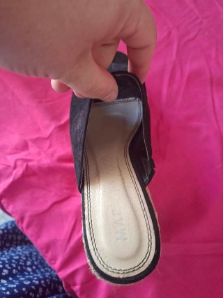Sandalias cuña negras y yute