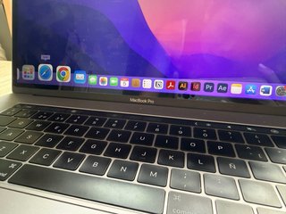 MacBook Pro 15” 2016 i7 / 16 GB RAM