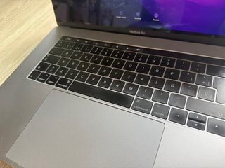 MacBook Pro 15” 2016 i7 / 16 GB RAM