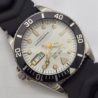 99 SEIKO 7S26 0050 SKX023 MENS DAY DATE...