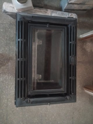 Chimenea marca JOTUL de Leña con Accesorios