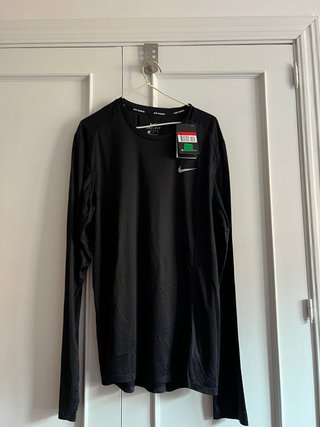 Camiseta Nike manga larga térmica negra L dry-fit