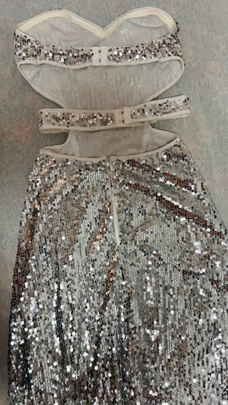 Vestido de Fiesta Plateado con Lentejuelas