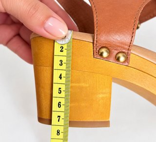 Sandalias UGG de Piel y Madera Talla 37