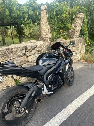 Suzuki GSXR 600 Negra