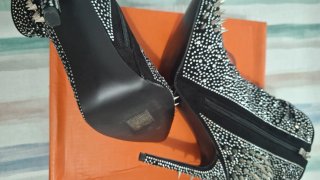 Botines Exclusivos Tachuelas y Brillantes Talla 39