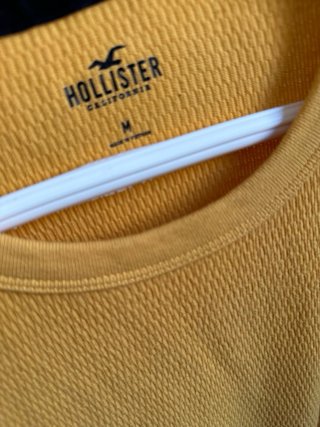 Jersey Hollister Amarillo Talla M