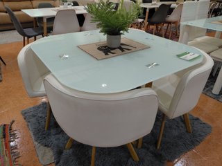Mesa de Cristal Templado y 4 Sillas