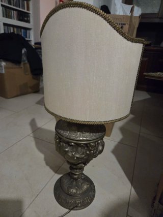 Lampada da tavolo classica