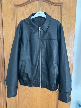 Chaqueta Efecto Piel Negra Zara