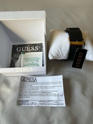 Reloj Guess Negro y Dorado Hombre