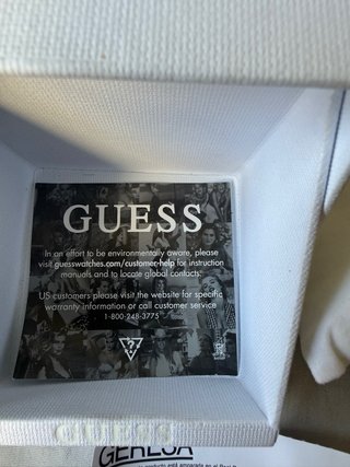 Reloj Guess Negro y Dorado Hombre