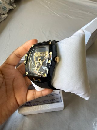 Reloj Guess Negro y Dorado Hombre