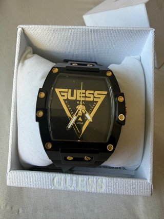 Reloj Guess Negro y Dorado Hombre
