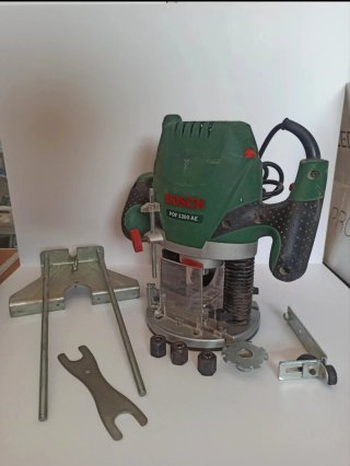Fresadora Bosch POF 1200 AE