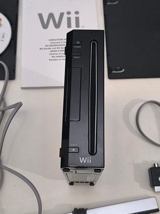 Lote Nintendo Wii con Accesorios y Juegos