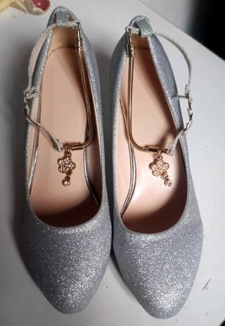 Tacones de fiesta plateados