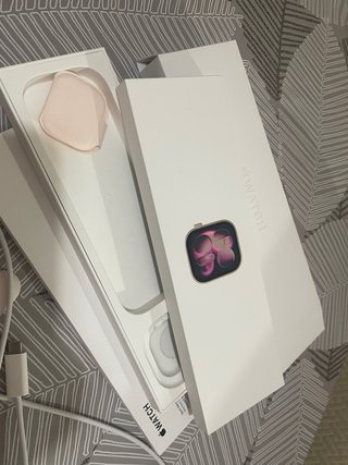 Apple Watch Series 11 42mm Dorado
