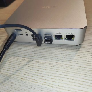 Mini PC CHUWI AuBox Ryzen 7 8745HS 16GB DDR5
