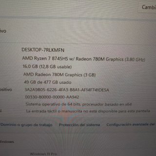 Mini PC CHUWI AuBox Ryzen 7 8745HS 16GB DDR5