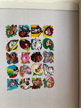 Lámina de 20 Cromos Troquelados de Animales