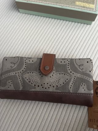 Cartera Anekke con diseño floral