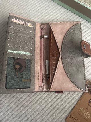 Cartera Anekke con diseño floral
