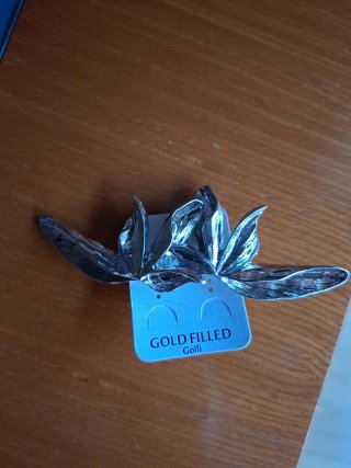 Pendientes plateados diseño hoja