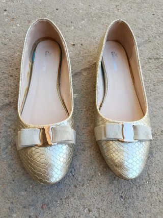 Zapatos mujer dorados. Talla 40