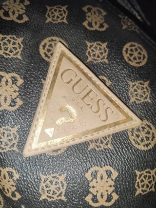Bolso Guess con Estampado