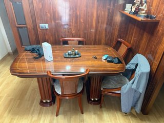 Mueble de Salón Clásico mesa y sillas (regalo)