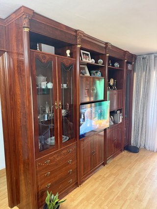 Mueble de Salón Clásico mesa y sillas (regalo)